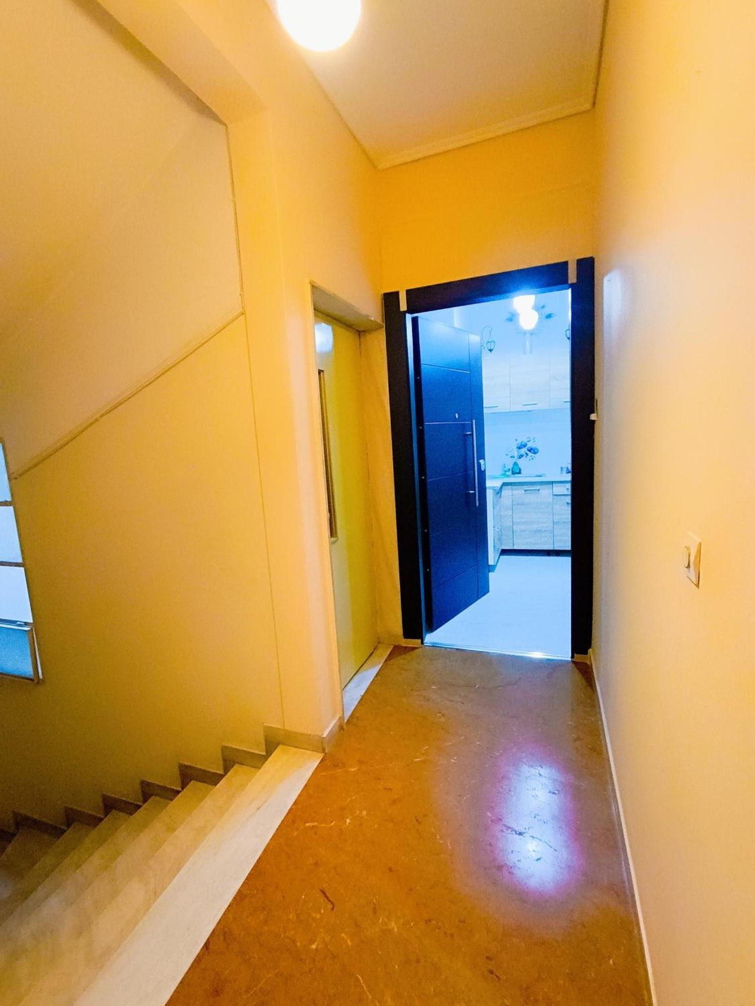 Cozy Apartment In Atene Esterno foto